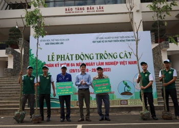 Phát động trồng cây nhân kỷ niệm 64 năm ngày Lâm nghiệp Việt Nam (28/11/1959 – 28/11/2023)